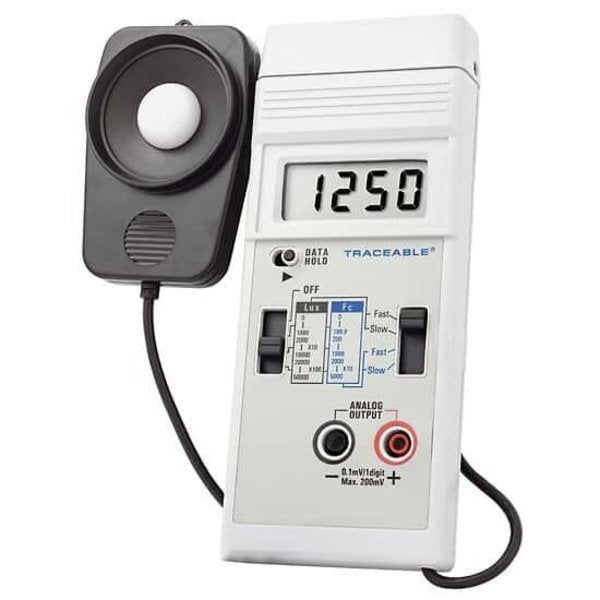 Traceable Dual-Range Light Meter with Re