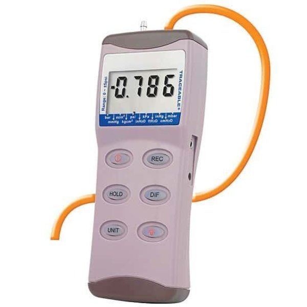 Traceable Digital Manometer with Calibra