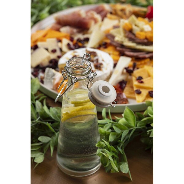 Round Resealable Carafe, Clr Glass, 17 oz