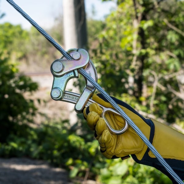 Haven'sÂ® Grip with Swing Latch