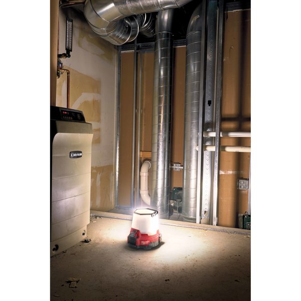 M18 RADIUS Compact Site Light