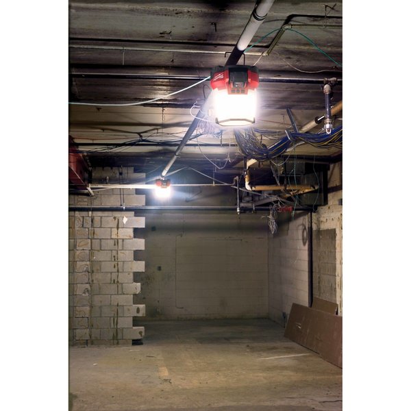 M18 RADIUS Compact Site Light