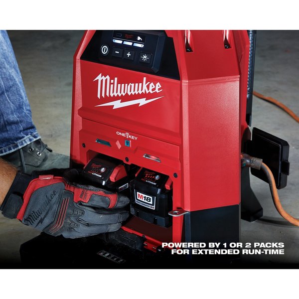 M18 RADIUS Site Light/Charger w/ ONE-KEY