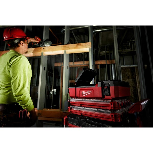 M12 PACKOUT Flood Light with USB Charger (Tool Only)