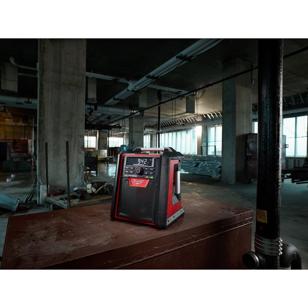 M18 Jobsite Radio/Charger
