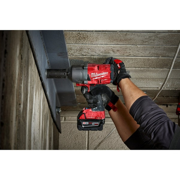 M18 FUEL w/ ONE-KEY High Torque Impact Wrench 1/2 in. Friction Ring