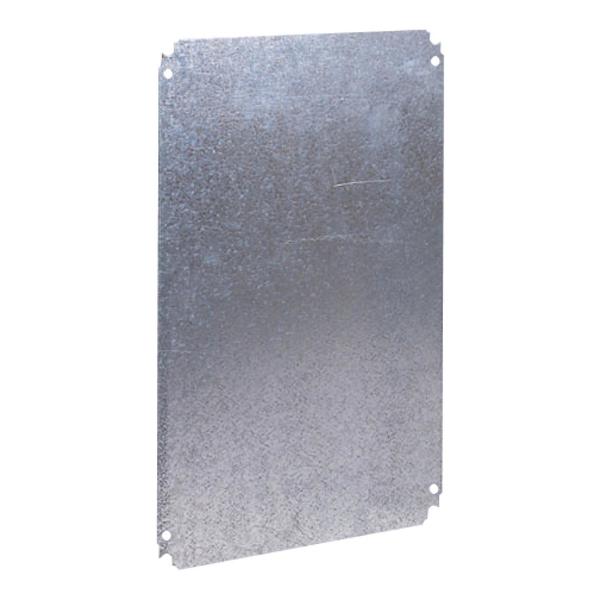 Metallic mounting plate for PLA enclosur