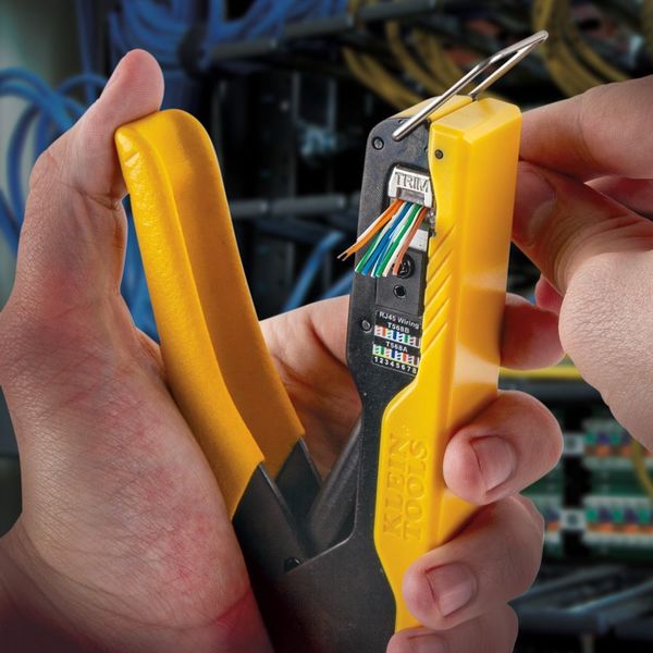 Data Cable Crimping Tool for Pass-Thruâ¢, Compact