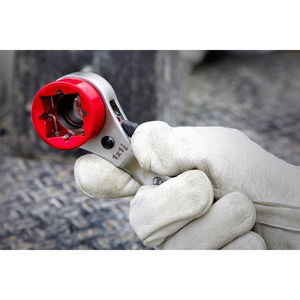 Linemanâs 5in1 Ratcheting Wrench
