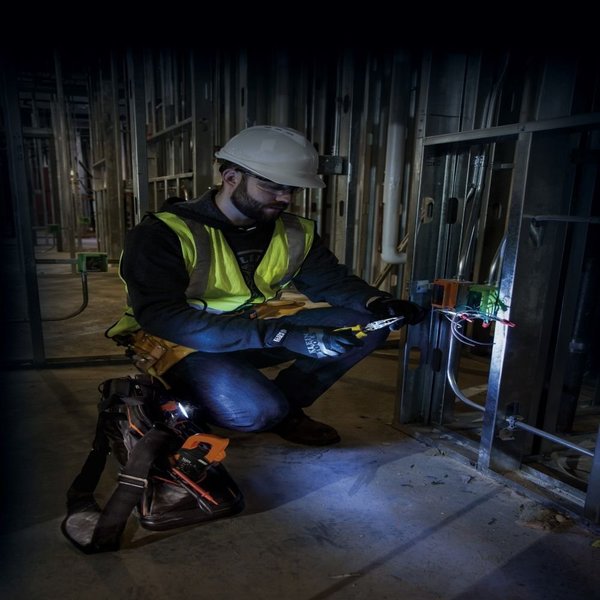 Clamp Meter, LCD, 600 A, 1.4 in (36 mm) Jaw Capacity, Cat IV 600V Safety Rating
