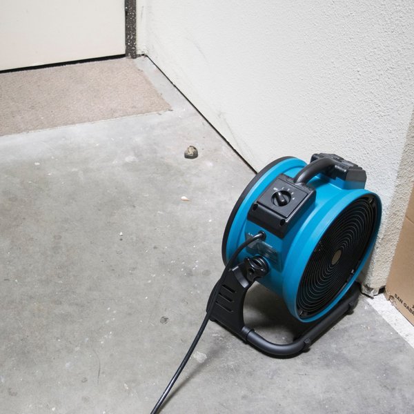 Axial Air Mover, Power Outlets, 1300 CFM, 115, 15.4 W.
