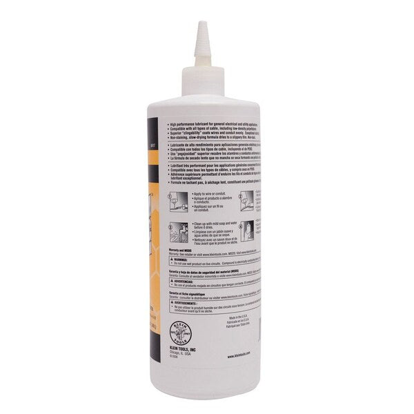 1 Quart (0.9 L) Synthetic Wax Squeeze Bottle