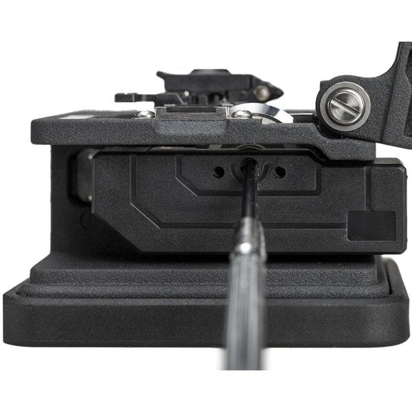 Precision Fiber Optic Cleaver