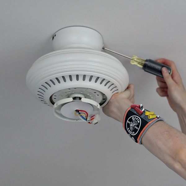Tradesman Proâ¢ Magnetic Wristband