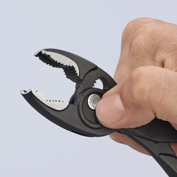 TwinGrip Pliers, 8