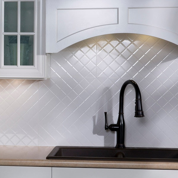 Fasade 18in x 24in Quilted Gloss White Backsplash Panel 5pk