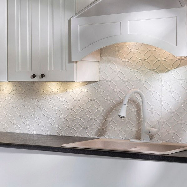 Fasade 18in x 24in Rings Gloss White Backsplash Panel 5pk