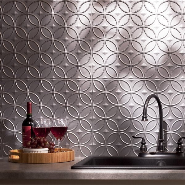 Fasade 18in x 24in Rings Argent Silver Backsplash Panel 5pk