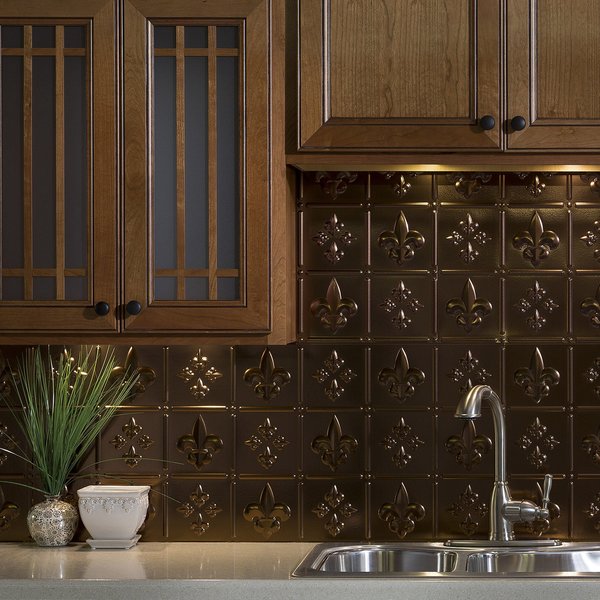 Fasade 18in x 24in Fleur-de-lis Oil Rubbed Bronze Backsplash Panel 5pk