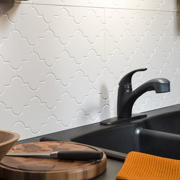 Fasade 18in x 24in Monaco Gloss White Backsplash Panel 5pk