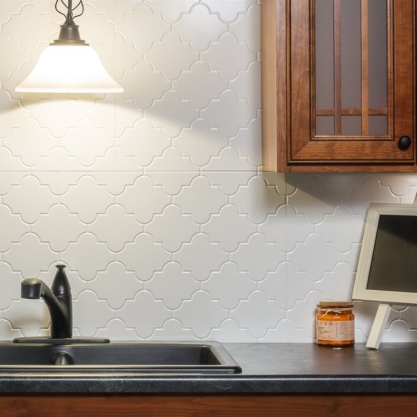 Fasade 18in x 24in Monaco Matte White Backsplash Panel 5pk