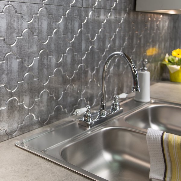 Fasade 18in x 24in Monaco Crosshatch Silver Backsplash Panel 5pk