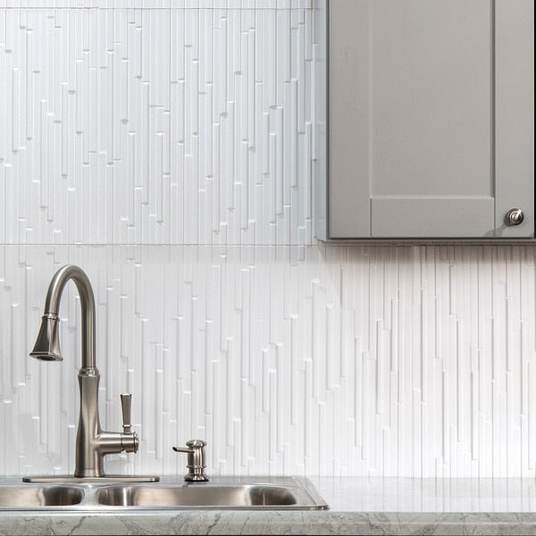 Fasade 18in x 24in Skyline Gloss White Backsplash Panel 5pk