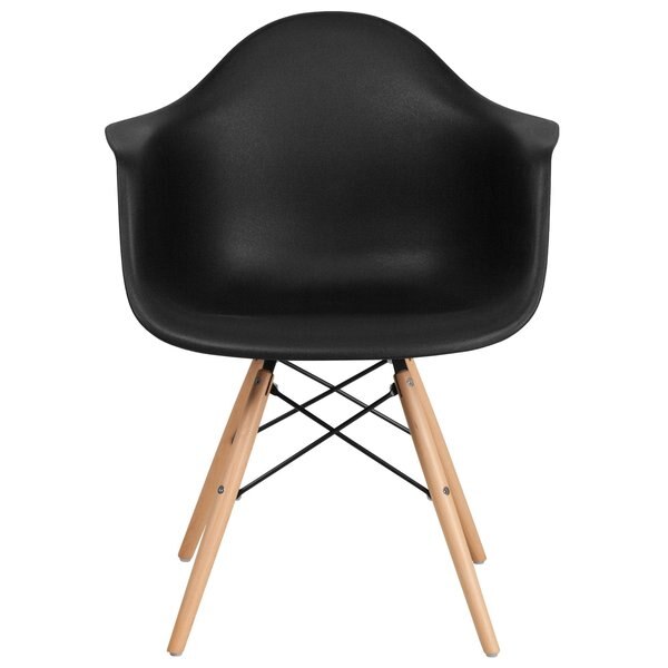 Black Chair, 24.5 W 25