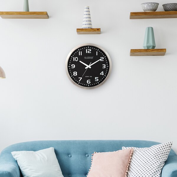Metal Atomic Analaog Wall Clock, 16