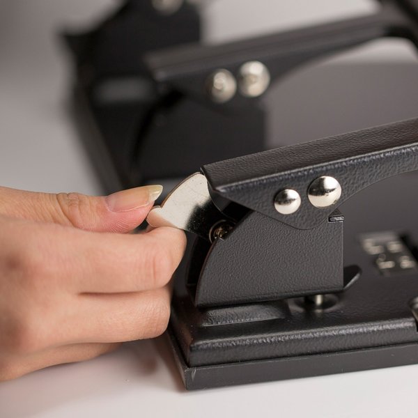 Heavy Duty Paper Punch, Three Hole, Blk