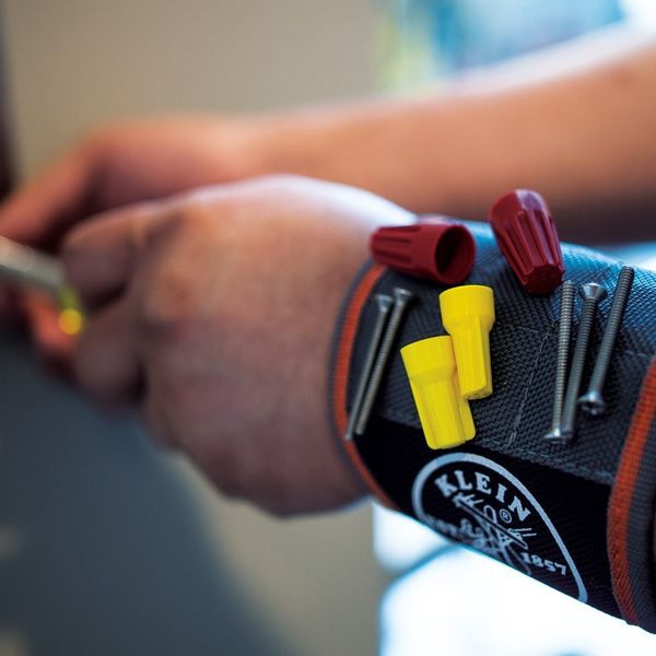 Tradesman Proâ¢ Magnetic Wristband