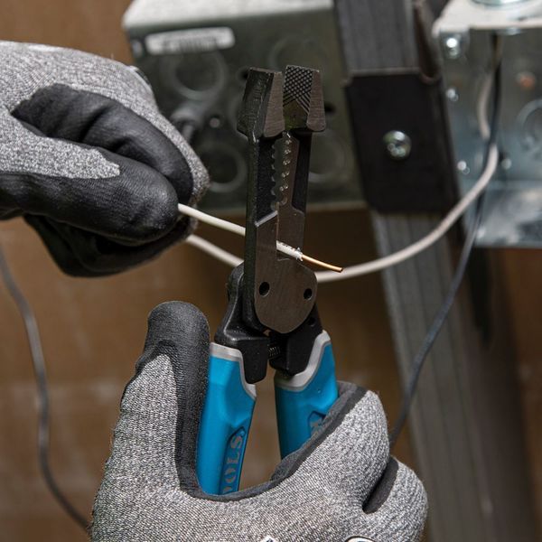 Klein-KurveÂ® Heavy-Duty Wire Stripper 8-20 AWG
