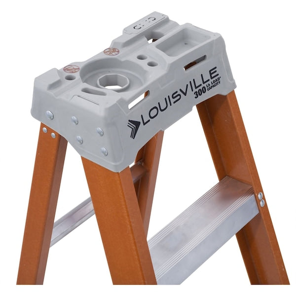 8 ft Fiberglass Stepladder
