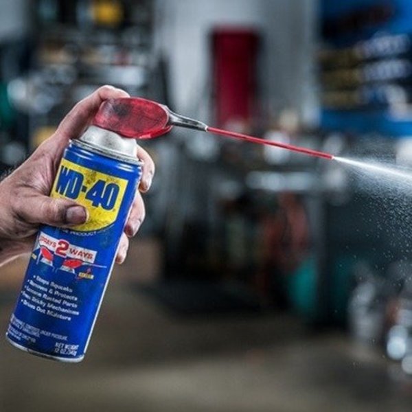 Multi-Use Lubricant with Smart Straw 2-Way Sprayer, -60 to 300 Degree F, 11 oz Aerosol Can, Amber