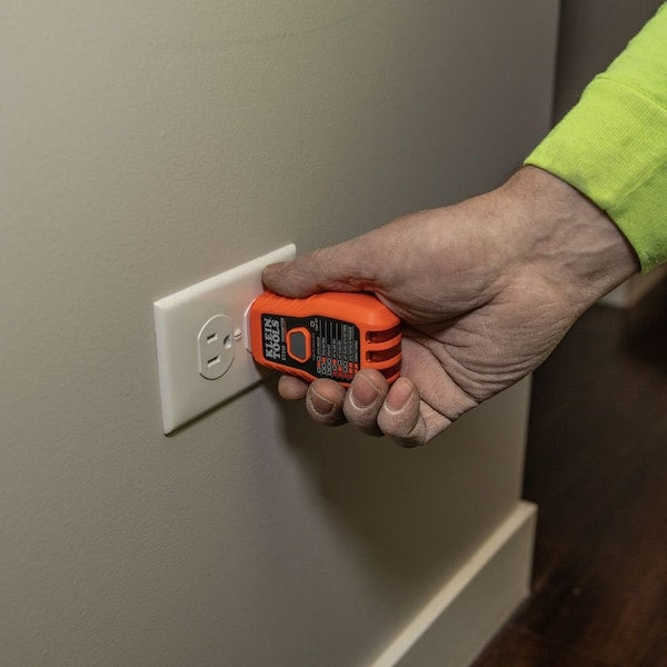 Digital Circuit Breaker Finder with GFCI Outlet Tester
