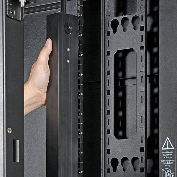 PDU, Switched, 1.9kW, 120V, 24 5-15/20R, 0U