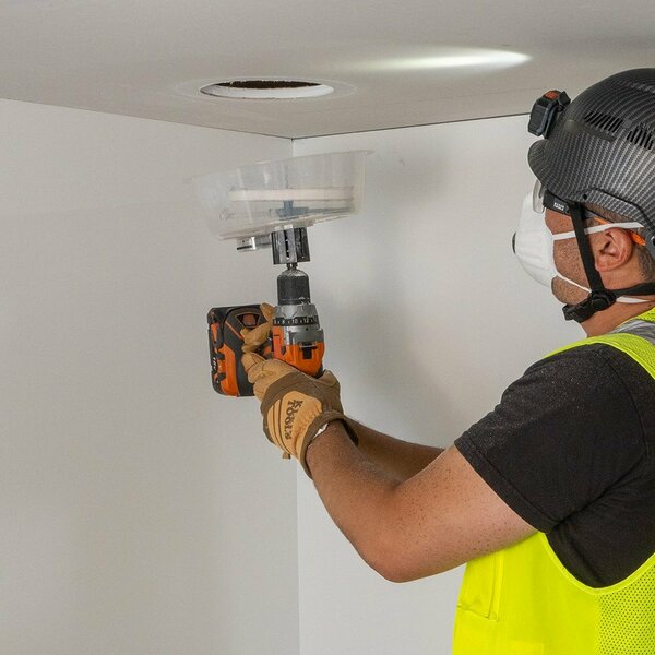 Adjustable Hole Saw with Auto-Set Arms