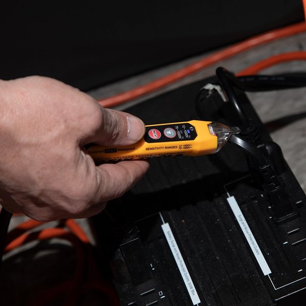 Dual Range NCVT and AC/DC Voltage Tester Electrical Test Kit