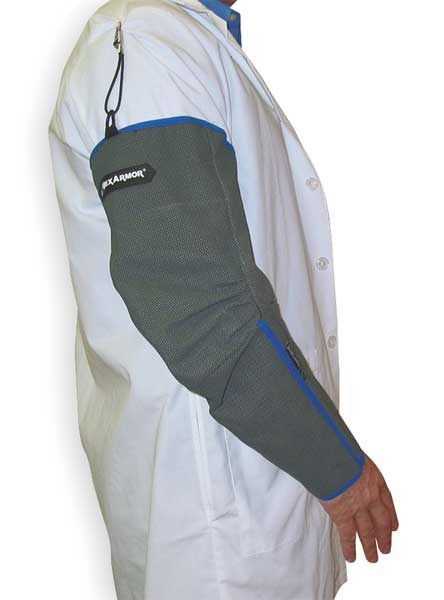 Cut-Resistant Sleeve, A7 Cut Level, Superfabric, Latex-Free, 19 in L, Black, Medium