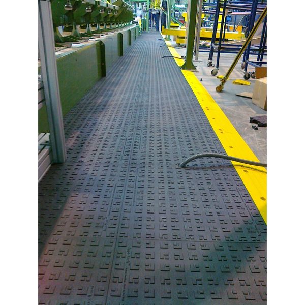 Interlocking Antifatigue Mat PVC 18 in 18 in 7/8 in