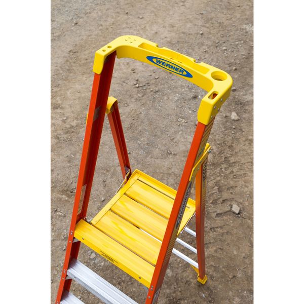 7 ft Fiberglass Podium Stepladder