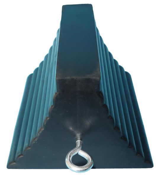 Wheel Chock, Molded Rbr w/Stl Grab, Black