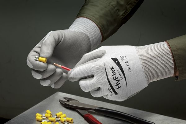 Hyflex Cut-Resistant Coated Gloves, A2 Cut Level, Dipped, Polyurethane, Gray, Large (Size 9), 1 Pair
