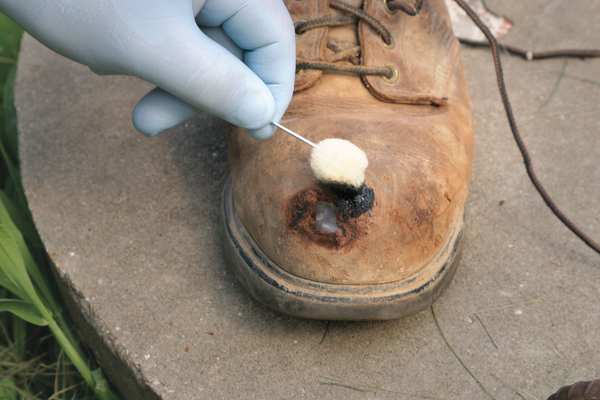 Brush-On Boot Guard, 4.5 oz.