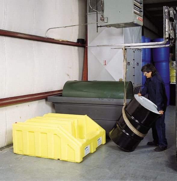 Drum Dispensing and Containment System