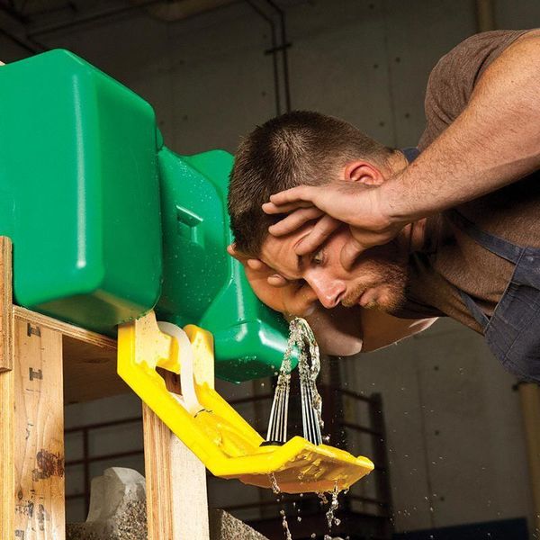 Eyewash Station in Green