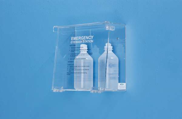 Eyewash Station in Clear