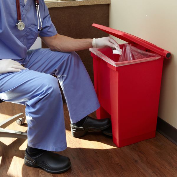 12 gal Rectangular Trash Can, Red, 16 1/4 in Dia, Step-On, HDPE Base/Polypropylene Lid