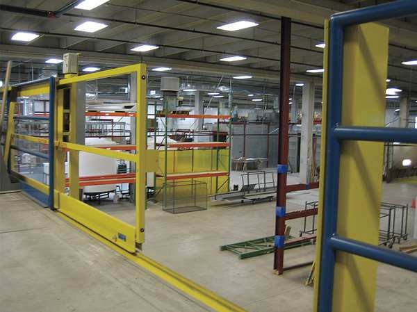 Horizontal Safety Gate, Manual, 8 ft.