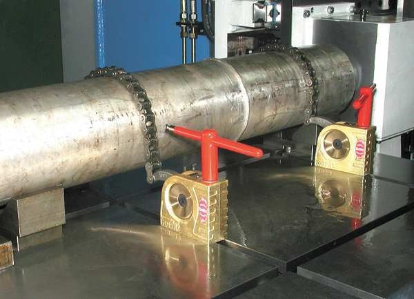 Mono-Bloc Chain Clamp